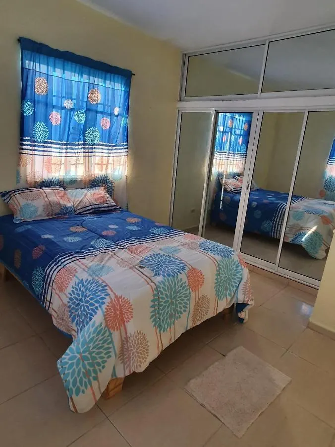 Casa Con Piscina Para Familia Boca Chica Dominikana