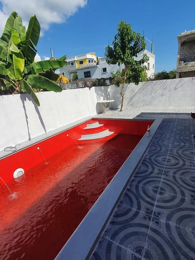 Casa Con Piscina Para Familia Boca Chica